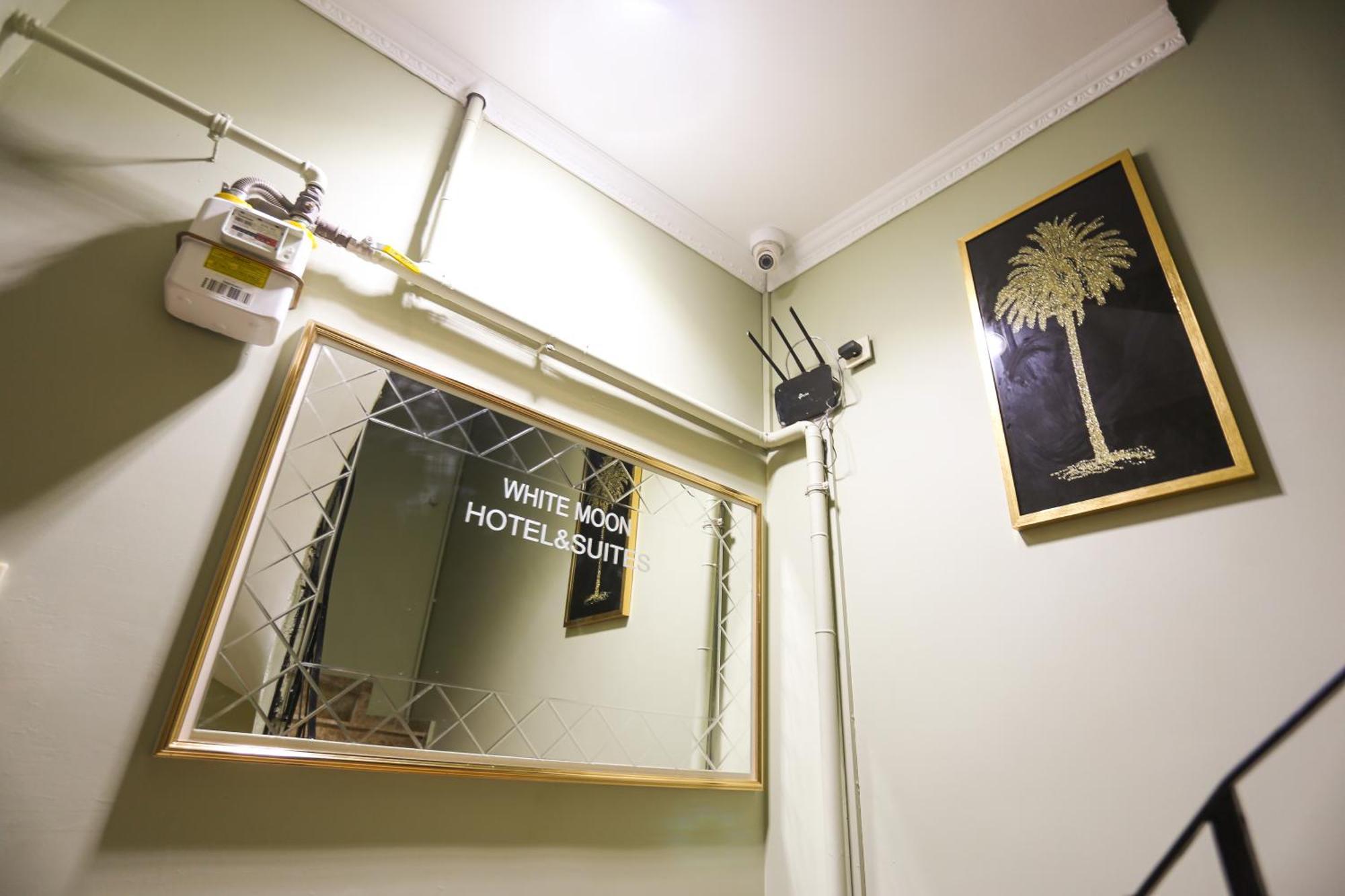 Whitemoon Hotel Suites Taksim Istanbul Exterior photo